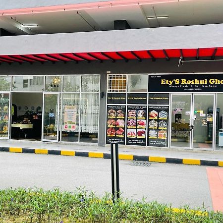 Rantissi Homestay The Zizz Damansara North Petaling Jaya Zewnętrze zdjęcie