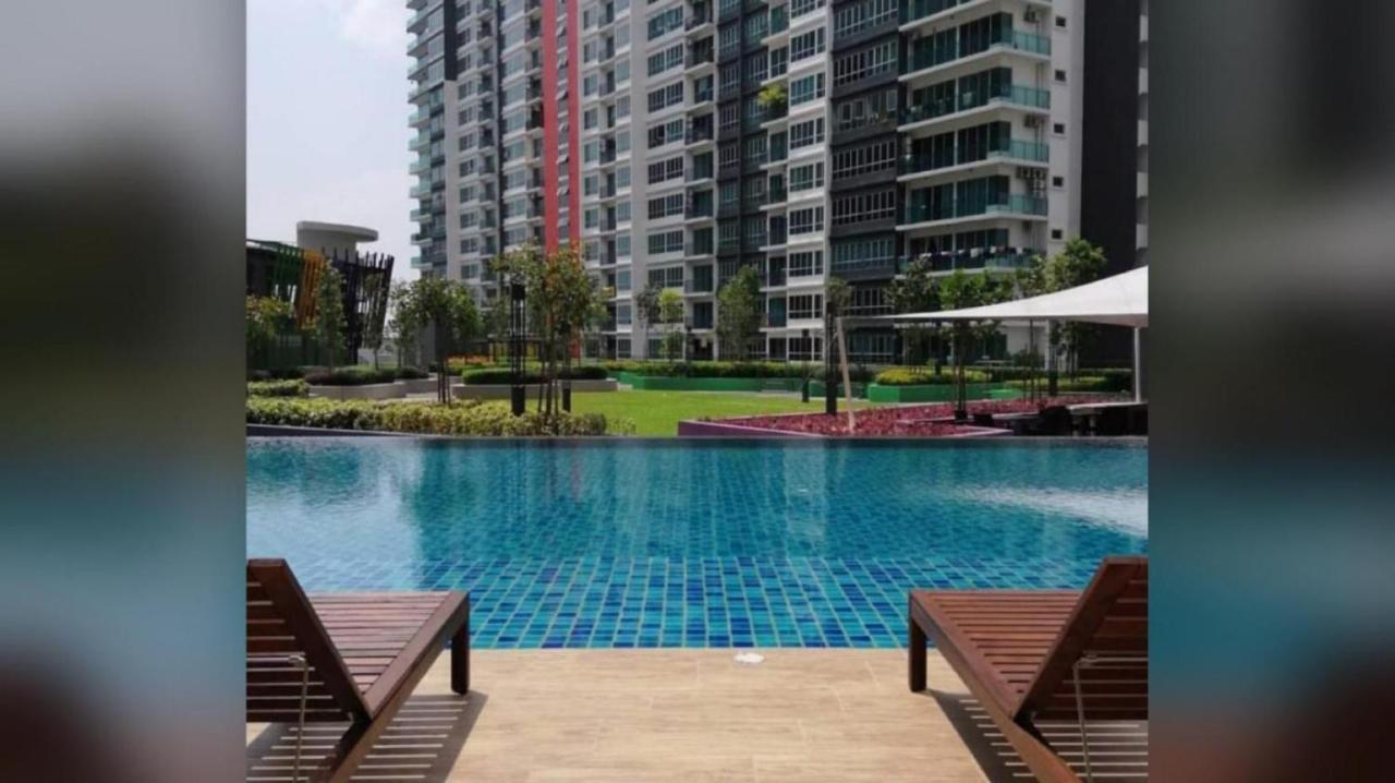 Rantissi Homestay The Zizz Damansara North Petaling Jaya Zewnętrze zdjęcie