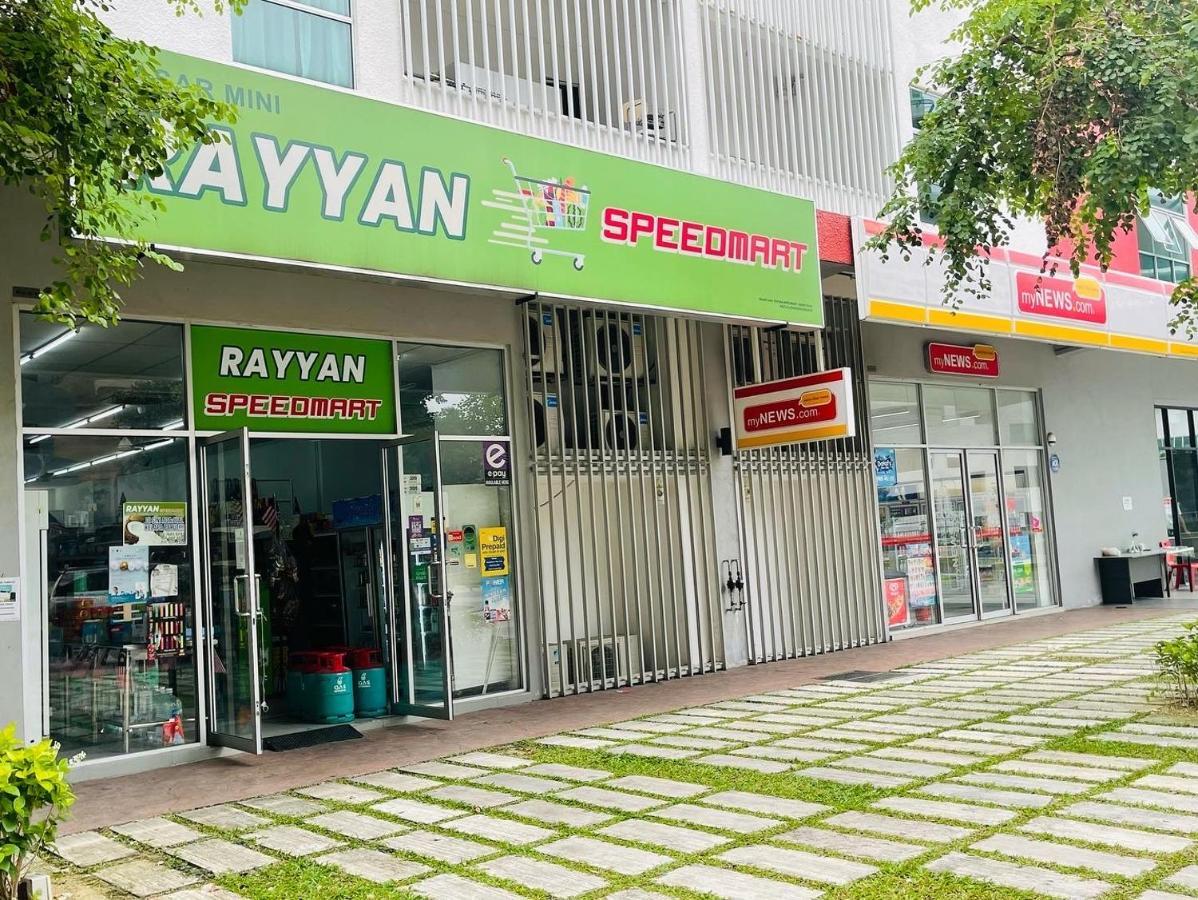 Rantissi Homestay The Zizz Damansara North Petaling Jaya Zewnętrze zdjęcie